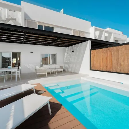 Desi Relaxing With Private Pool Villa Playa Blanca (Lanzarote)