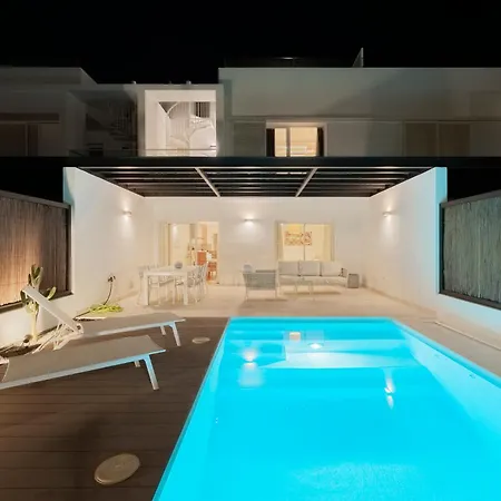 Desi Relaxing With Private Pool Willa Playa Blanca (Lanzarote)